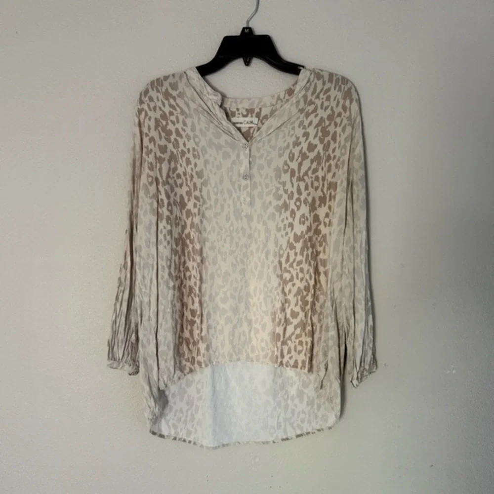 Johnny Was Calme Post Yoga Pullover Blouse BOHO Cream Cheetah Stripe Sz Small - Picture 3 of 7